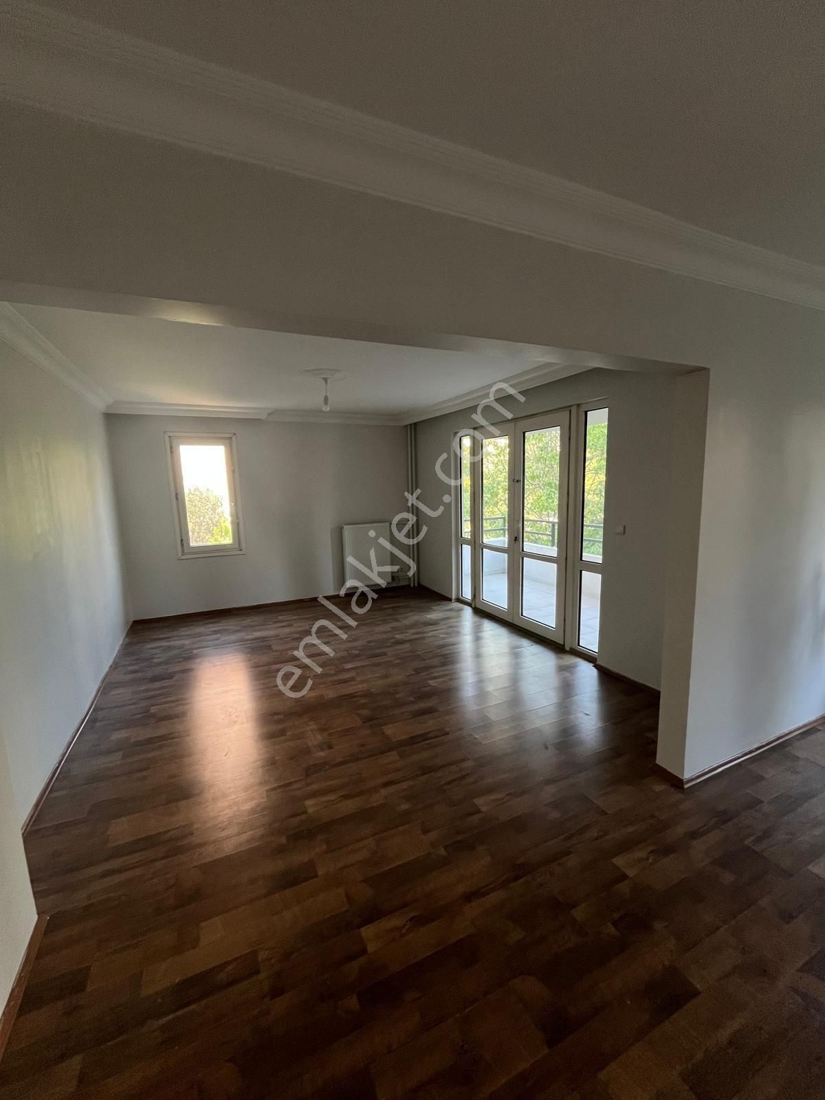 Sahibinden Geniş Ferah Emlak Bankası 3+1 Daire - Görsel 11