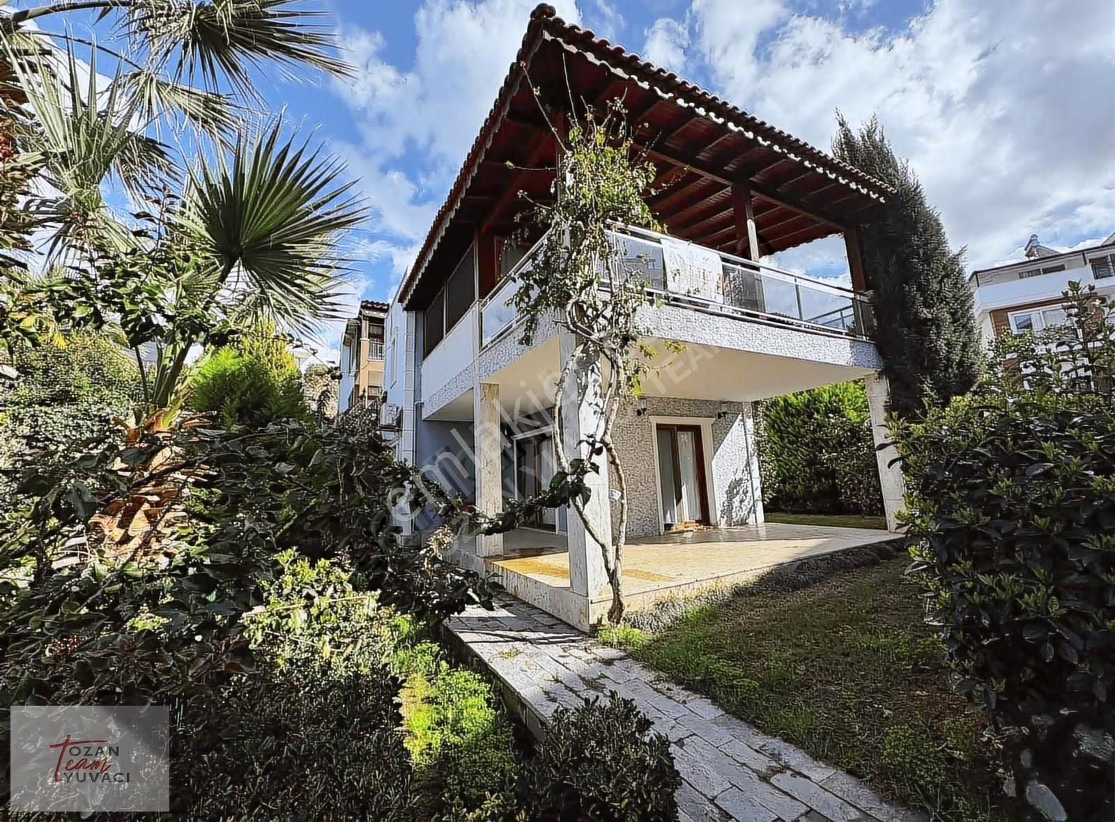 Güllük Te Denize 50 Metre Satılık 3+1 Villa