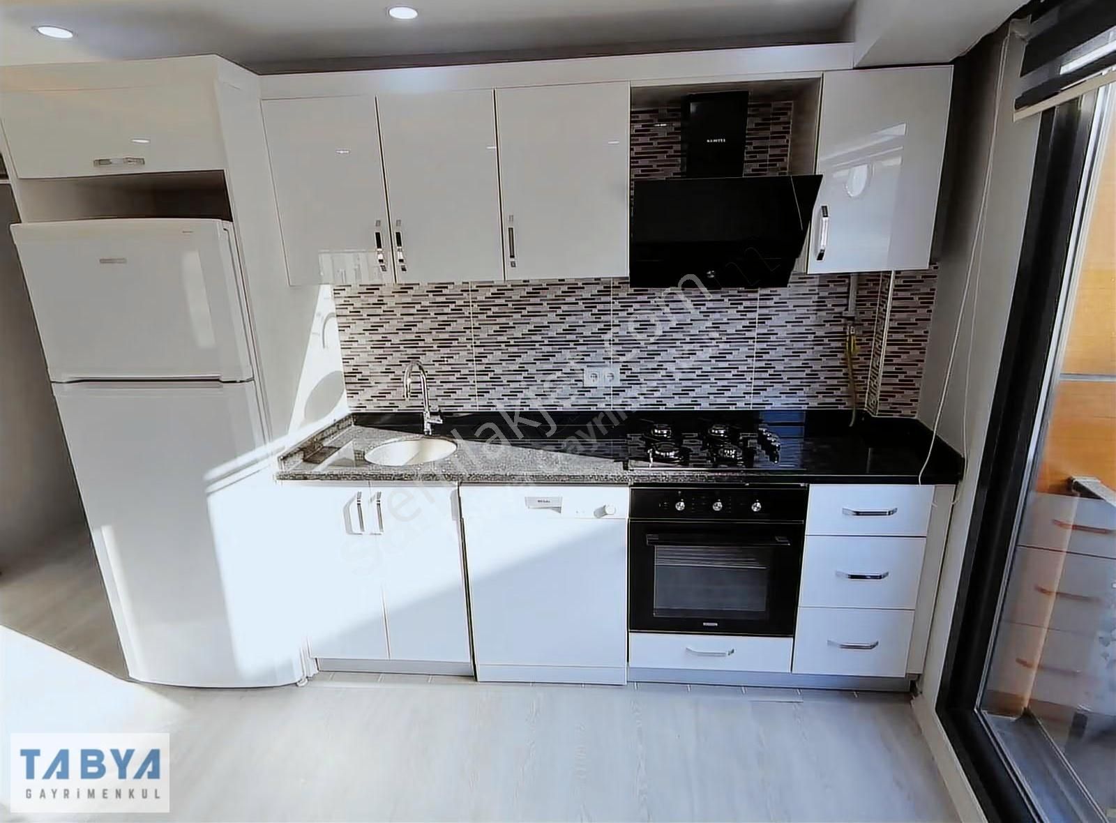 Metroya Yakın Mesafede Eşyalı Kiralık 1+1 - Görsel 10
