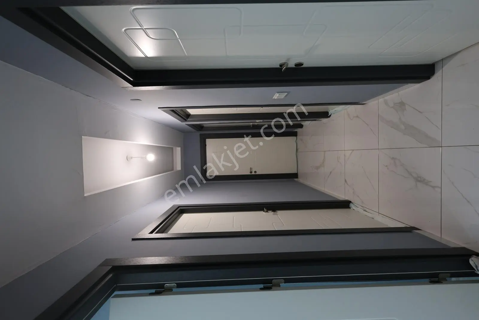 Kızılarık'ta Havuzlu, Kapalı Otoparklı 2+1 Daire - Görsel 3