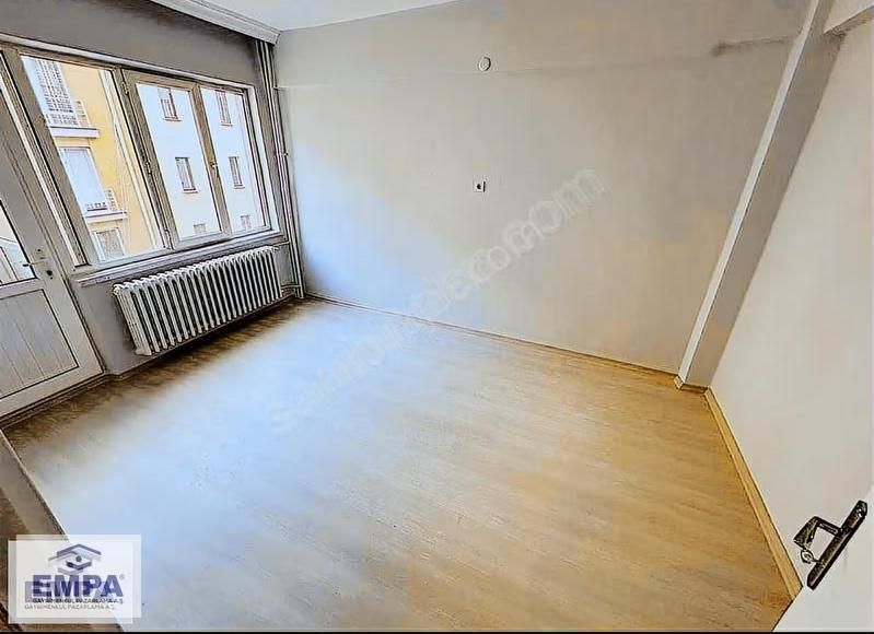 Empa'dan Basınşehitleri Cad. 2+1 110m² Bakımlı Kiralık Daire - Görsel 2