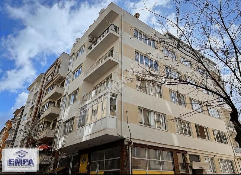 Empa'dan Basınşehitleri Cad. 2+1 110m² Bakımlı Kiralık Daire