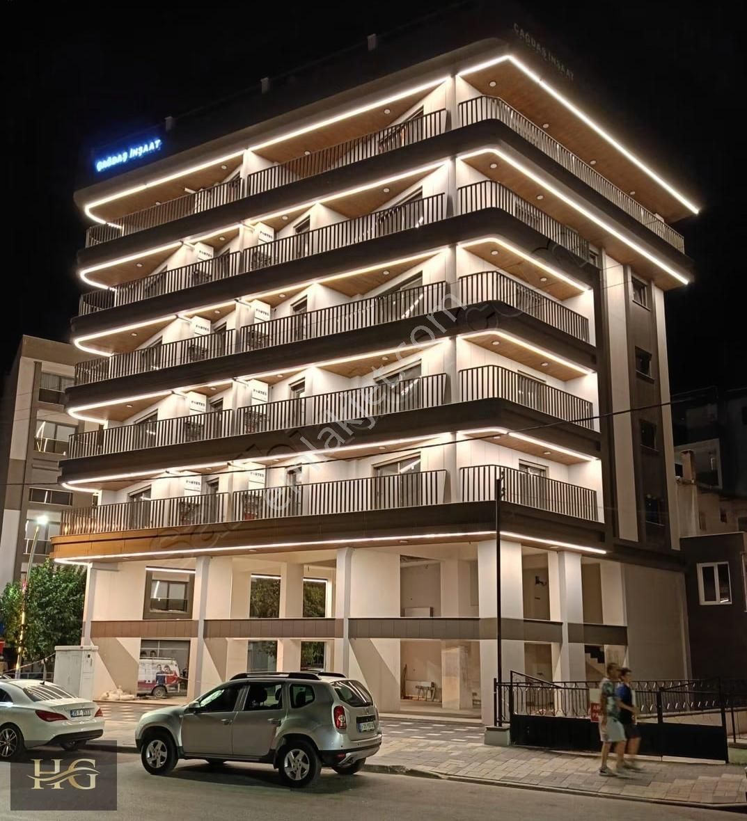 Bergama Merkezde Kurumsal Firma İçin Kiralık Köşe Dükkan