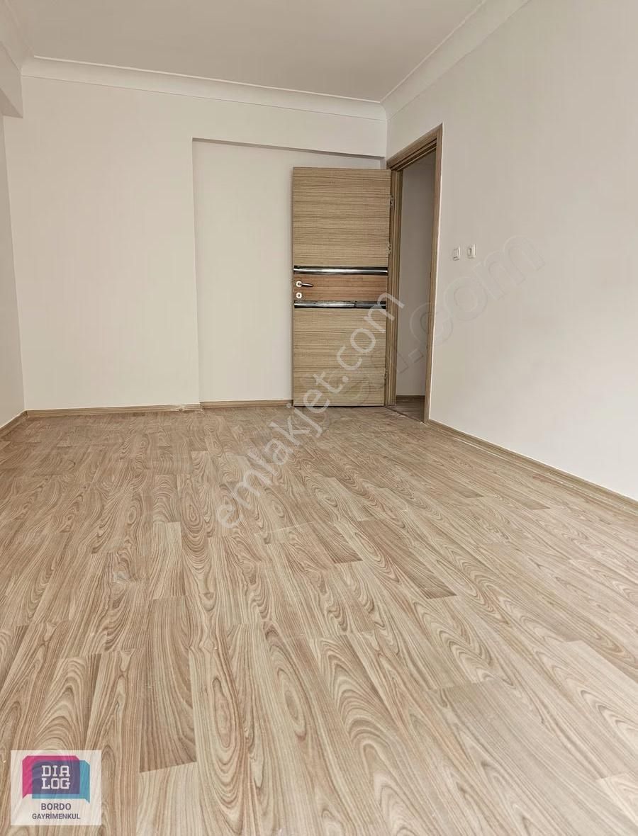 Topcu Mah.de 2+1 Y.giriş Yeni Bina Guney Batı Geniş Daire - Görsel 24