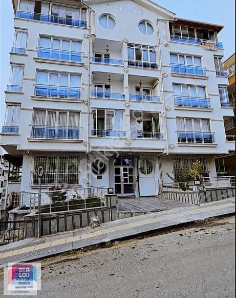 Topcu Mah.de 2+1 Y.giriş Yeni Bina Guney Batı Geniş Daire