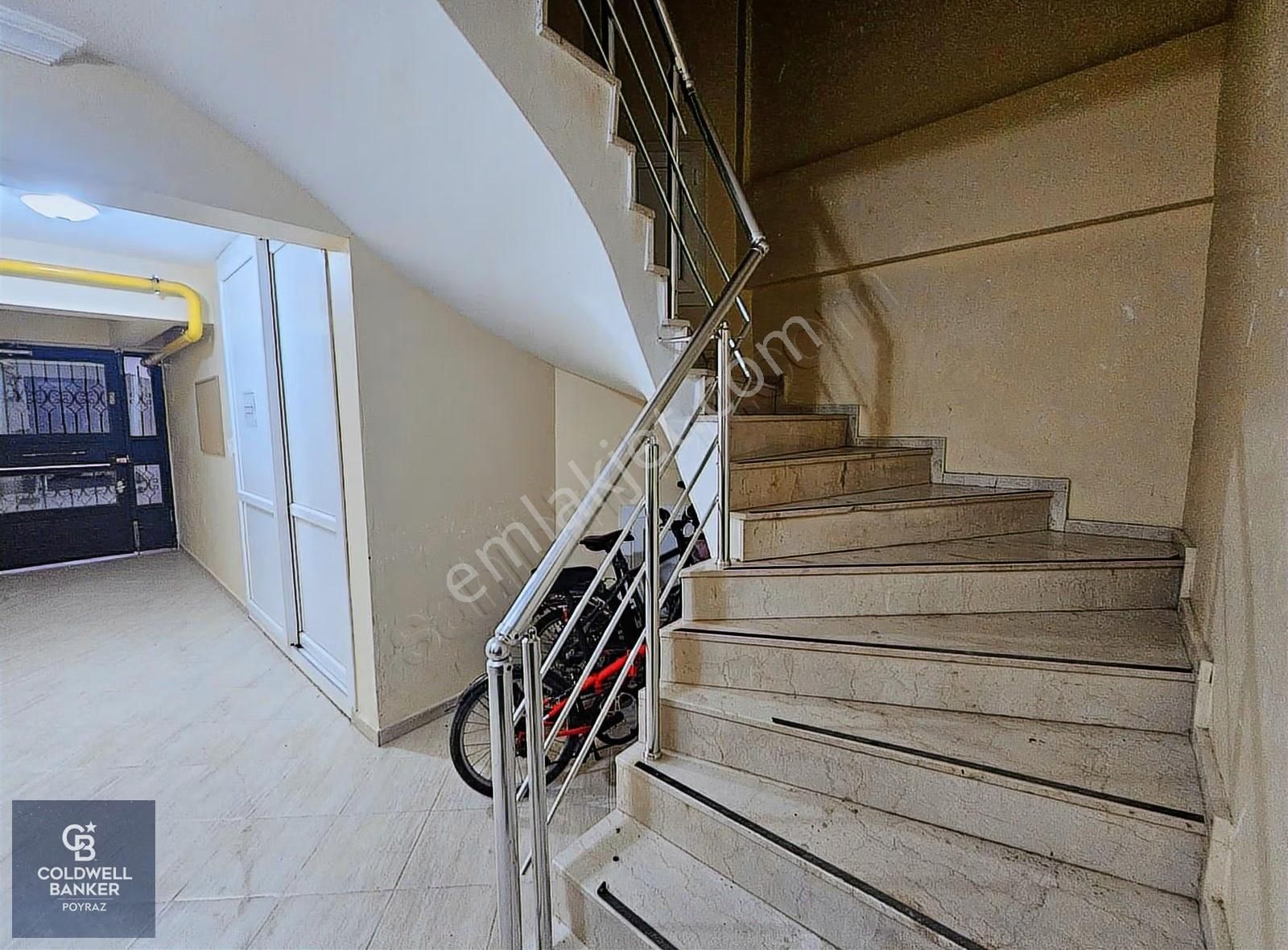 Menderes Merkezde Satılık 130 M2 3+1 Geniş Daire - Görsel 17