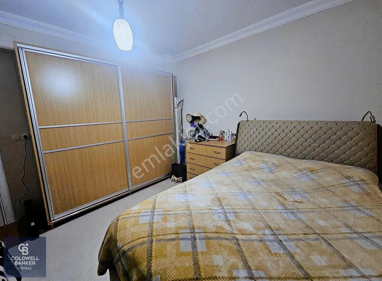 Menderes Merkezde Satılık 130 M2 3+1 Geniş Daire - Görsel 2