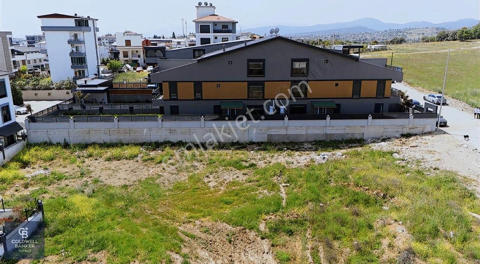 Menderes Coldwell Banker Poyraz'dan Barbaros'ta 270m2 Villa...