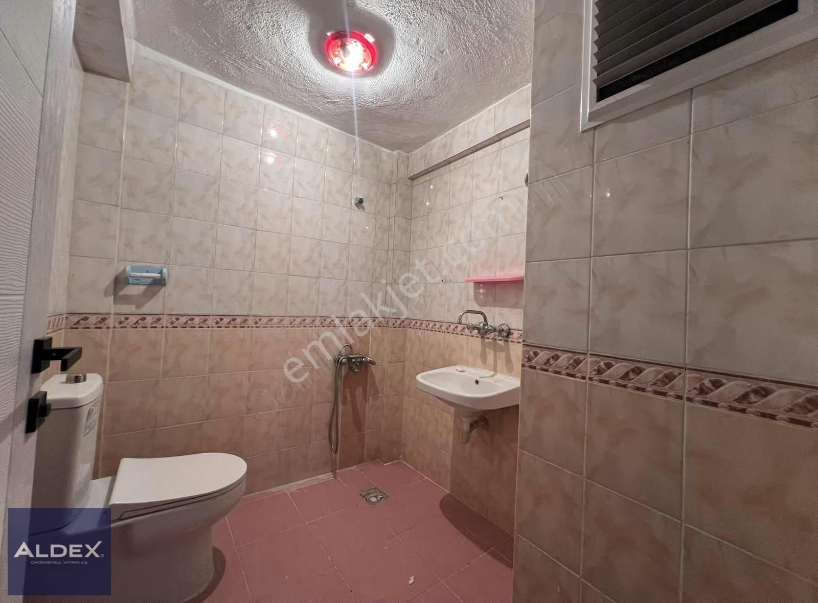 30 Ağustos Mah. 3+1 Ara Katta Yapılı Satılık Fırsat Daire - Görsel 14