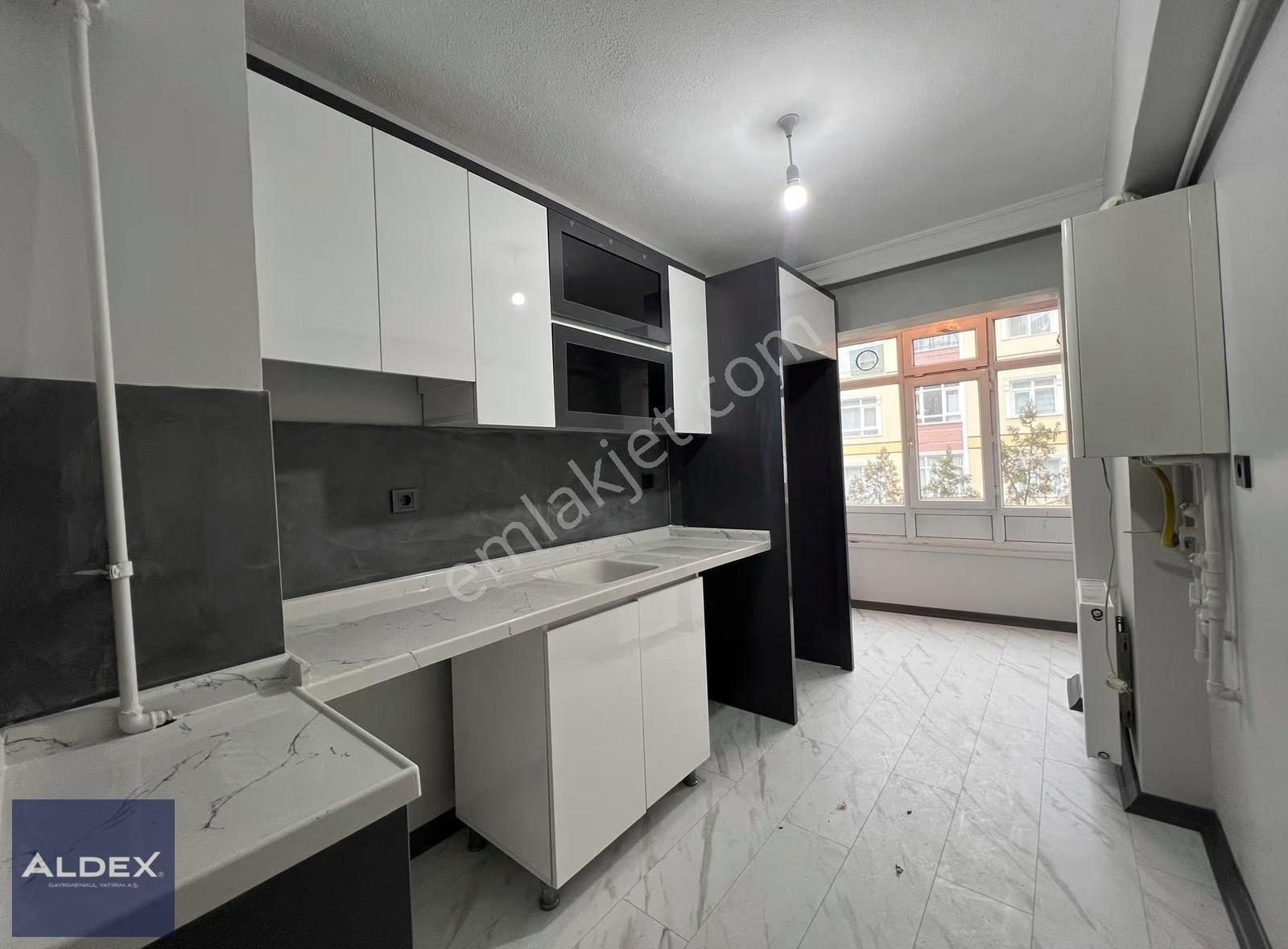 30 Ağustos Mah. 3+1 Ara Katta Yapılı Satılık Fırsat Daire