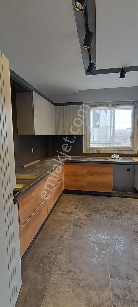 Pratikden// Erkilet Yolu 4+1 Sıfır Lüx Daireler - Görsel 9