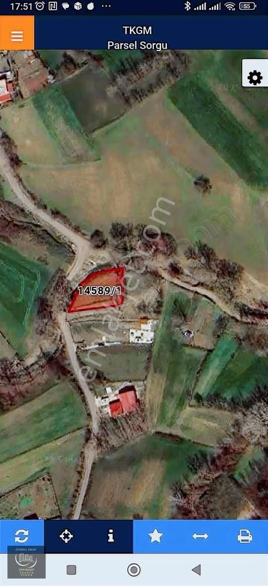 Köy Yerleşim Alanında Muhteşem Tarla