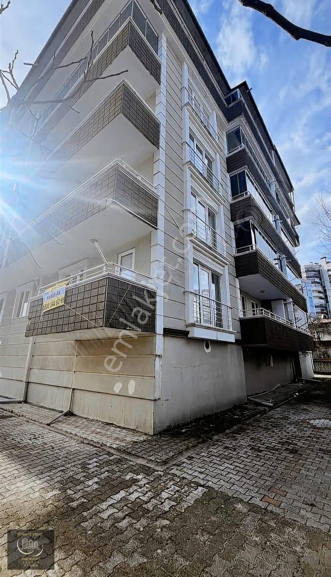 İhlamur Kafenin Yani Başı Geniş Daire - Görsel 12