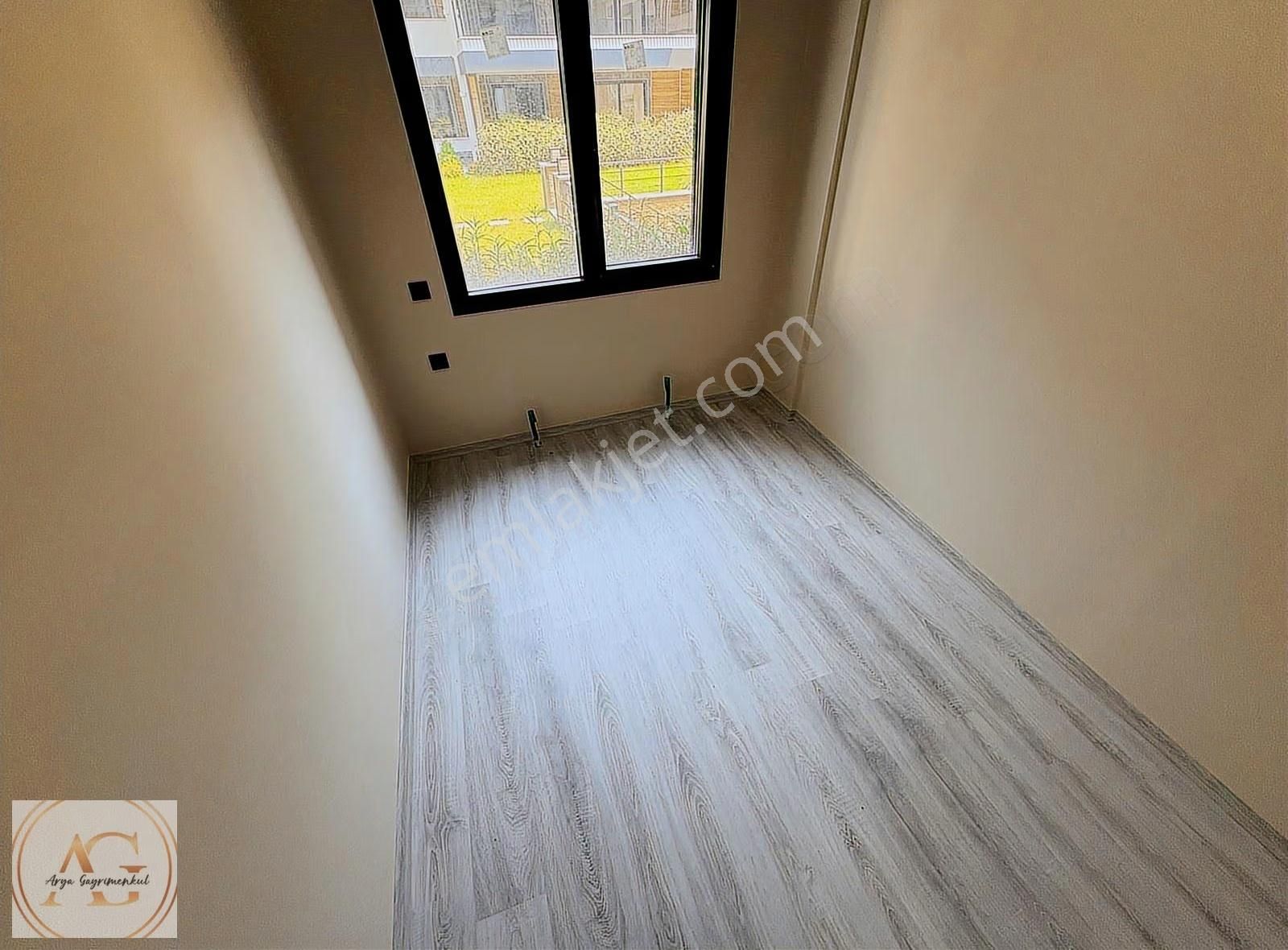 Altınoluk'ta Denize 50m, Havuzlu, Manzaralı 2+1 Satılık Daire - Görsel 3
