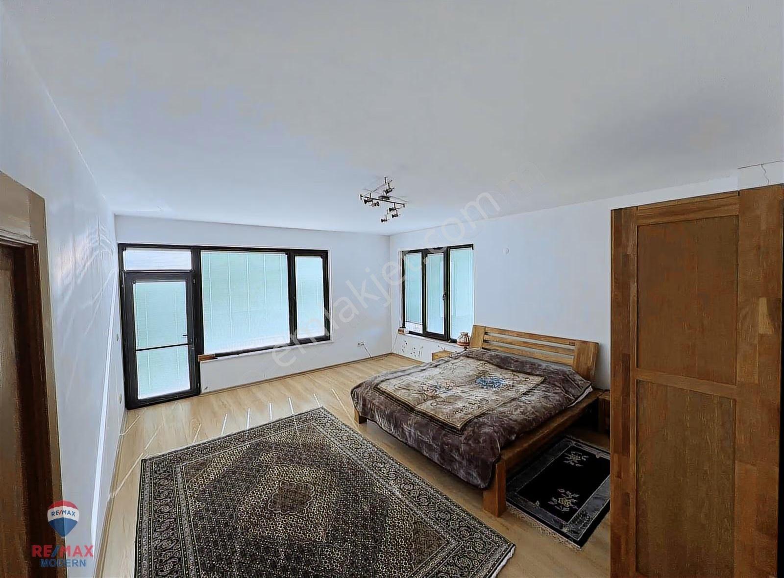 Celal Dinlenmez'den Deniz Manzaralı/3 Katlı Lüks Villa/havuz - Görsel 12