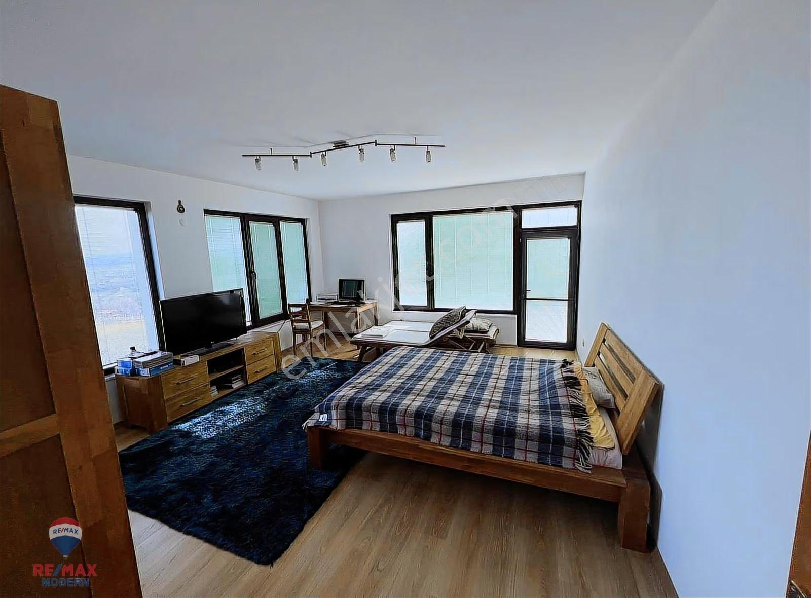 Celal Dinlenmez'den Deniz Manzaralı/3 Katlı Lüks Villa/havuz - Görsel 26