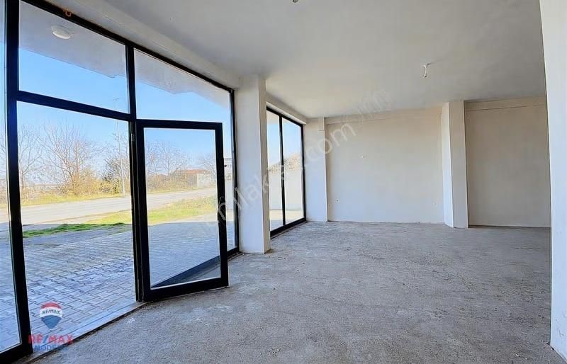 Tekkeköy Kutlukentte Cadde Üzeri Satılık Dükkan - Görsel 4