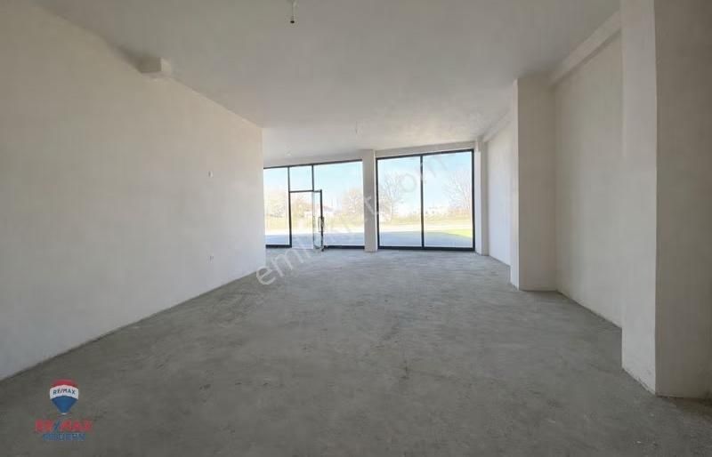 Tekkeköy Kutlukentte Cadde Üzeri Satılık Dükkan - Görsel 8