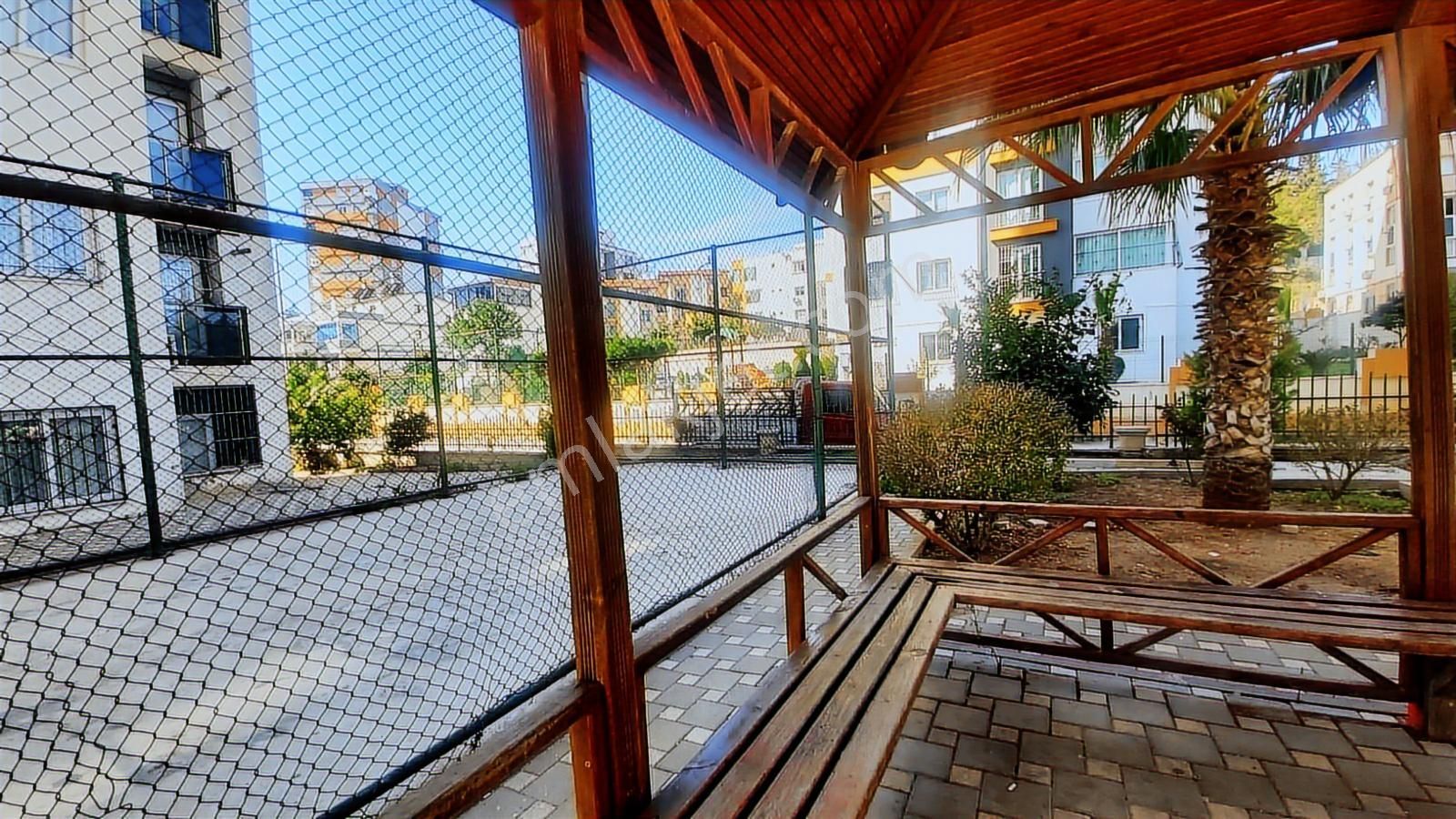 100.yıl Diş Hast.yanı Site İçi Satılık 3+1 Genç Daire - Görsel 3