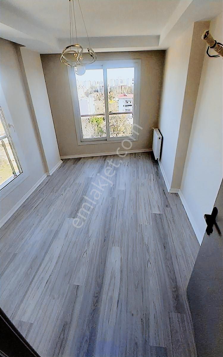 100.yıl Diş Hast.yanı Site İçi Satılık 3+1 Genç Daire - Görsel 2