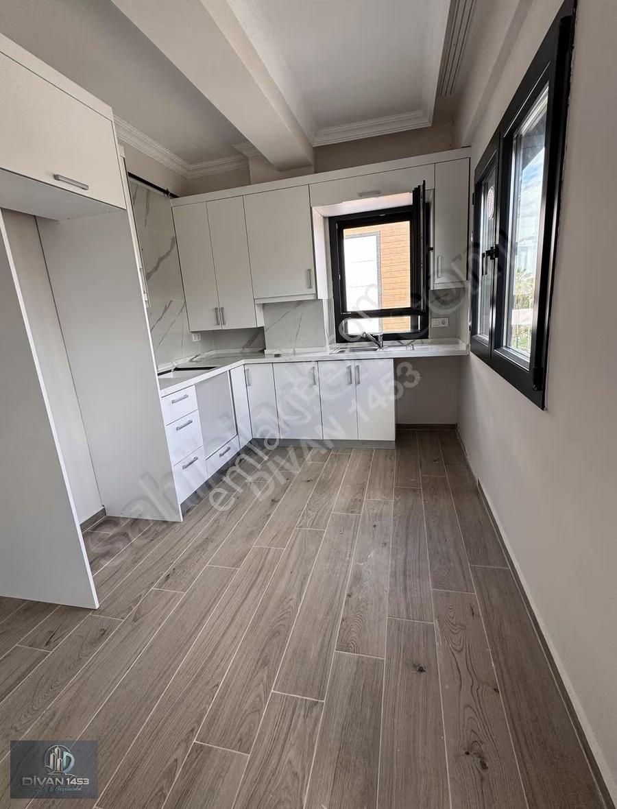 Urla Merkezde Sıfır 2+1 Doğalgazlı - Görsel 12