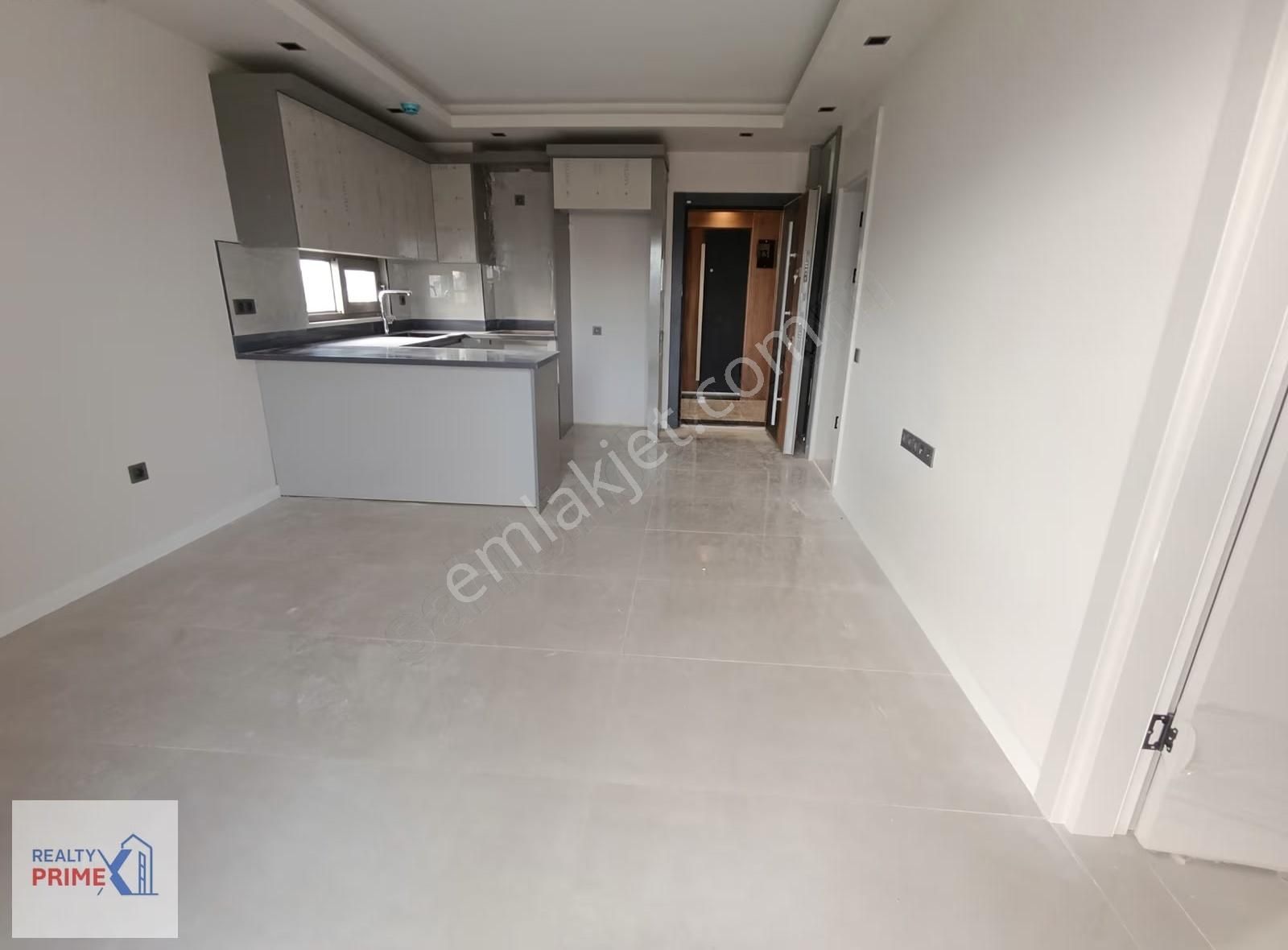 Göksu Mahallesinde Havuzlu Site İçerisinde 1+1 Kiralık Daire - Görsel 15