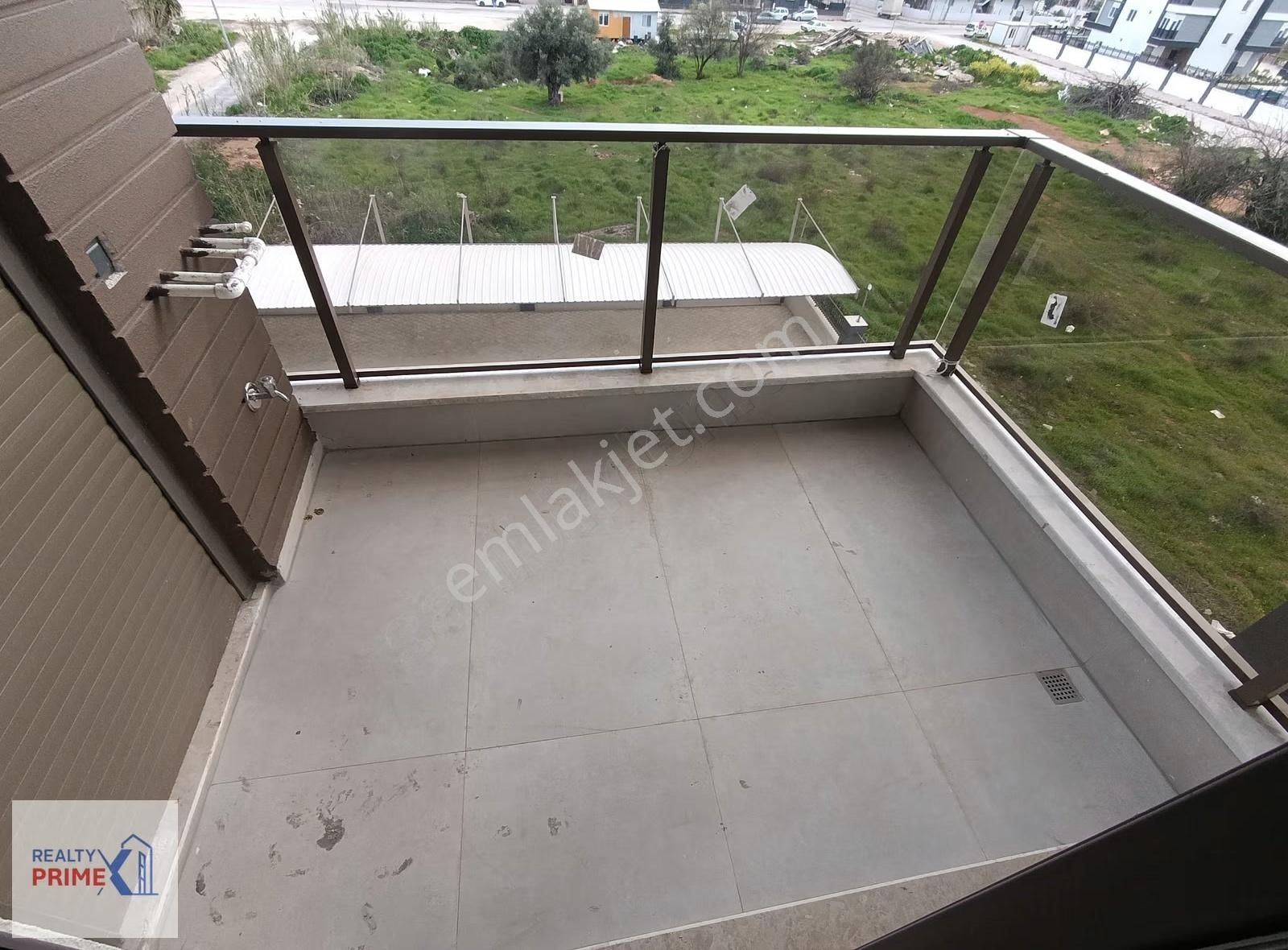 Göksu Mahallesinde Havuzlu Site İçerisinde 1+1 Kiralık Daire - Görsel 8