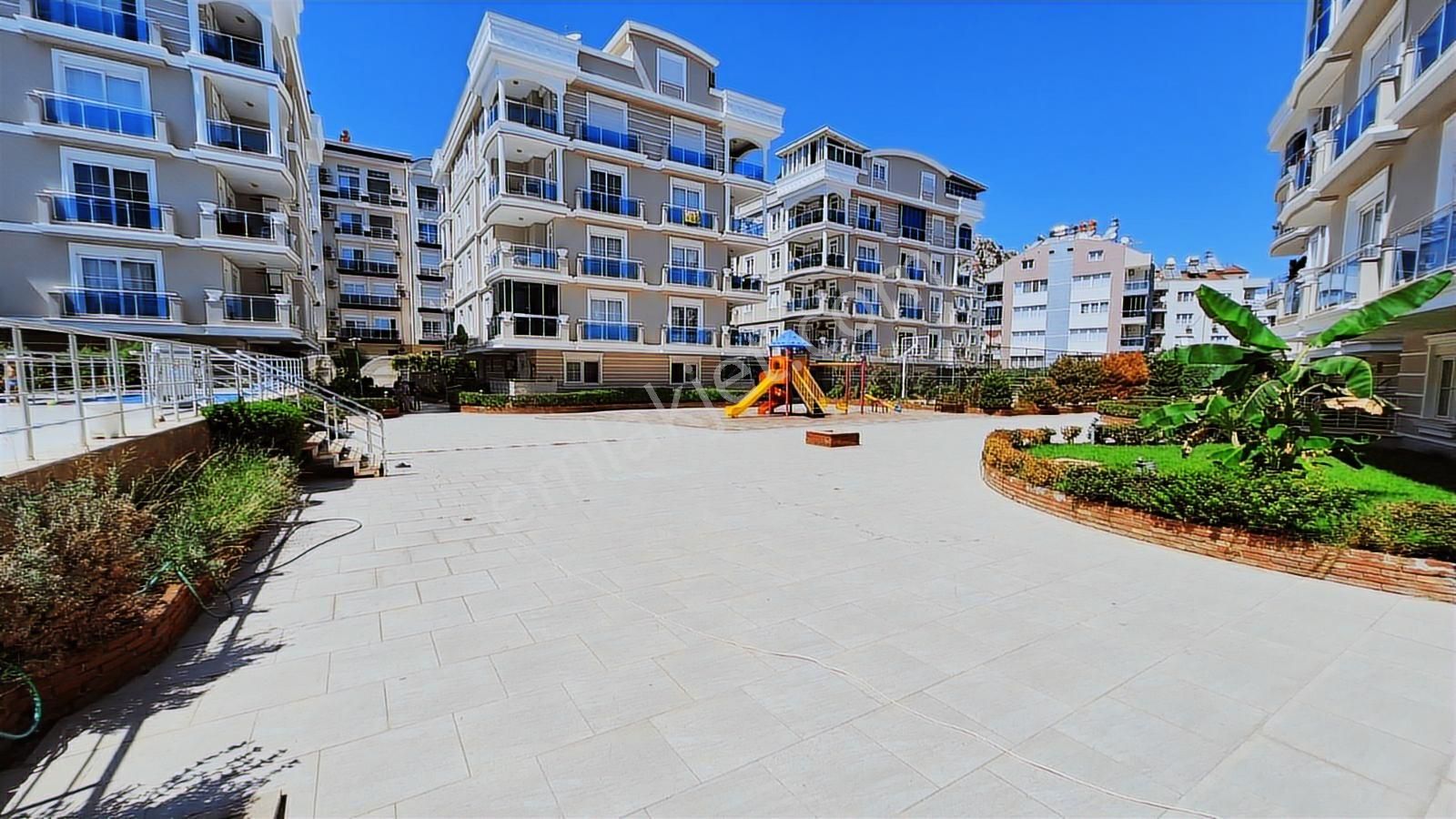 Turyap Evşen'den 2+1 Eşyalı D Kombili K Otoparklı - Görsel 17