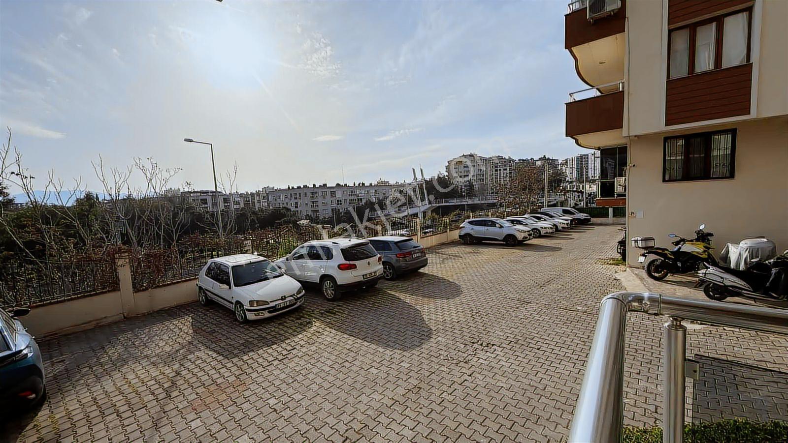 Karşıyakada Satılık Daire 3+1 Site İçerisinde Kredi Sorunu Yok - Görsel 25