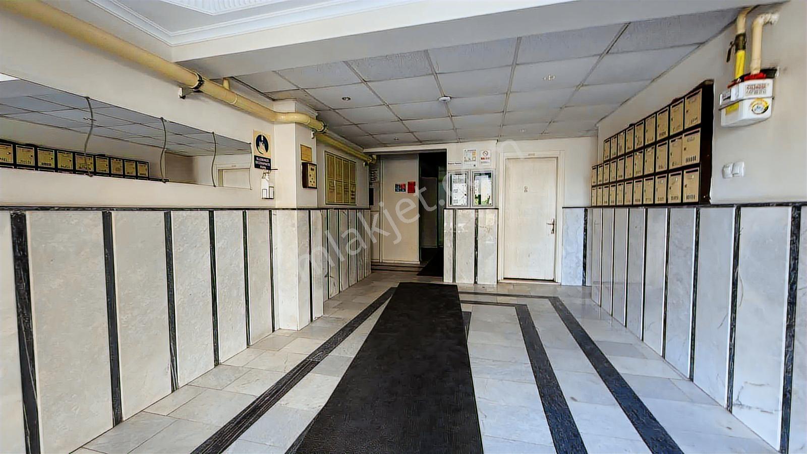 Karşıyakada Satılık Daire 3+1 Site İçerisinde Kredi Sorunu Yok - Görsel 7