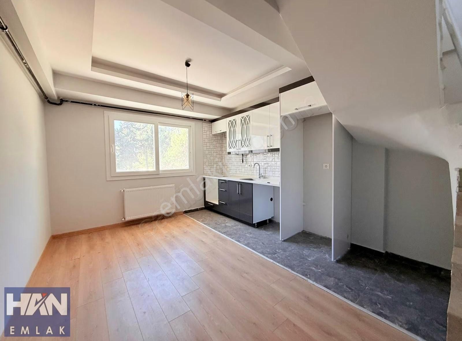 Han Emlak'tan Seymenli Mah'de Site İçi Satılık Kat Dubleksi