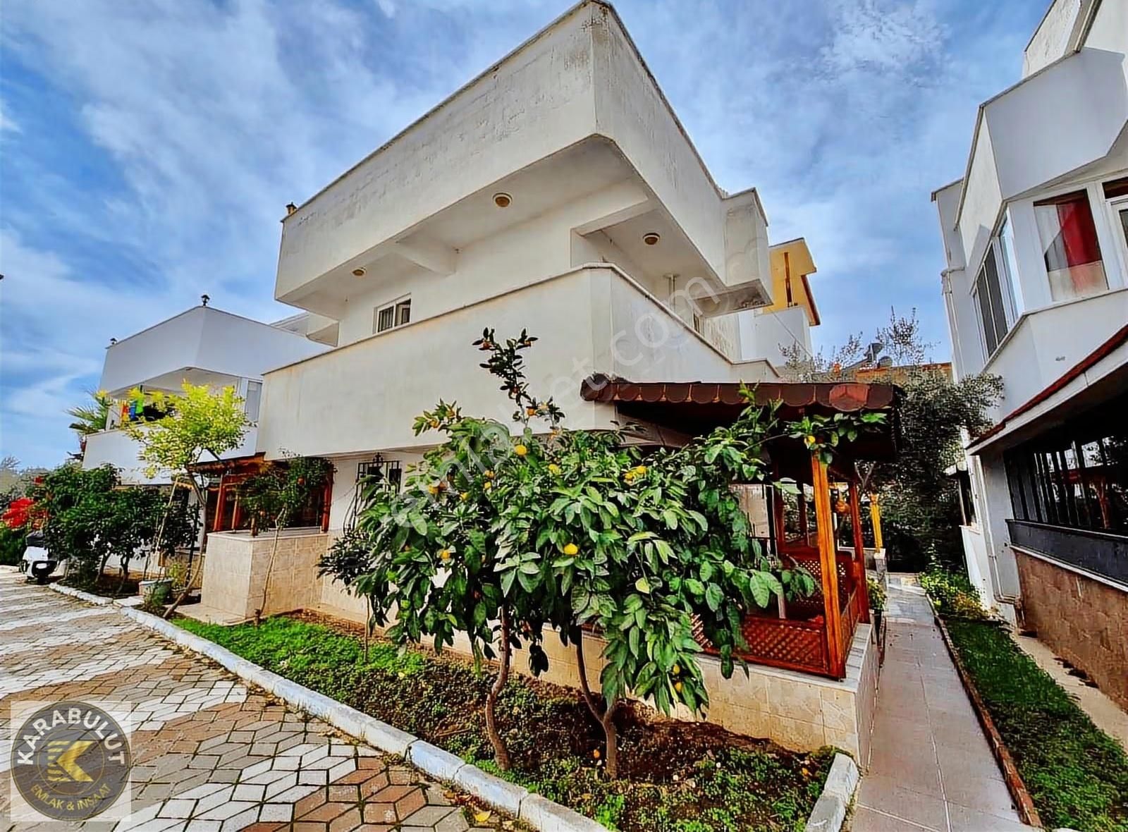 ▓tek Yetkili Karabuluttan Deniz Manzaralı & Bahçeli 4+1 Villa