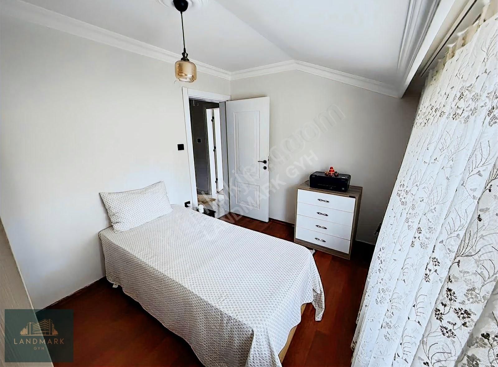 Maltepe- Çınar Mh. Caddeye Yakın Teraslı 5+2 Dublex - Görsel 30