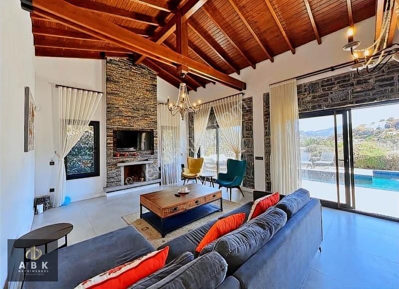 Yalıkavak Merkezde Tek Katlı Müstakil Eşyalı Taş Villa - Görsel 31