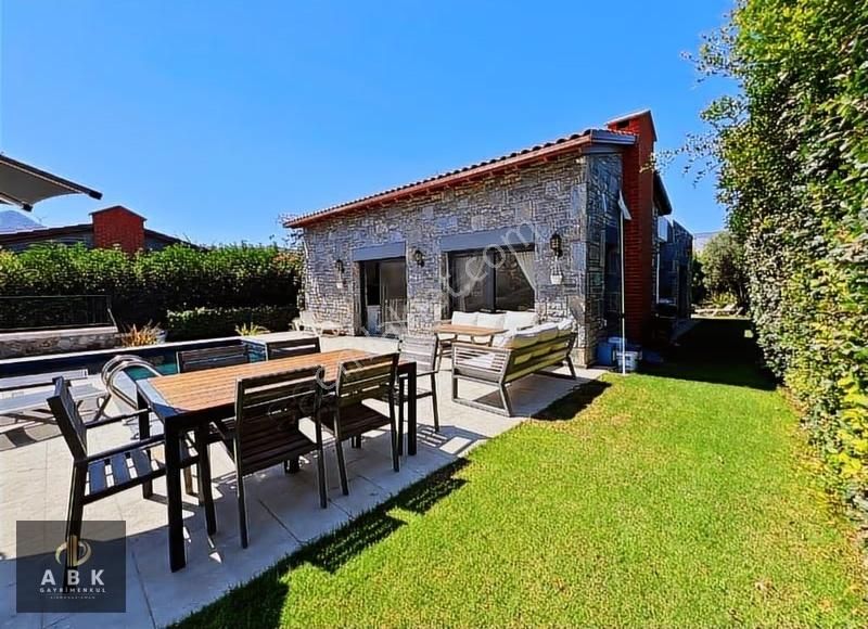 Yalıkavak Merkezde Tek Katlı Müstakil Eşyalı Taş Villa - Görsel 16