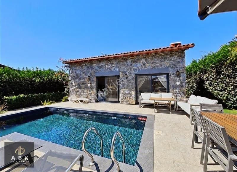 Yalıkavak Merkezde Tek Katlı Müstakil Eşyalı Taş Villa - Görsel 4