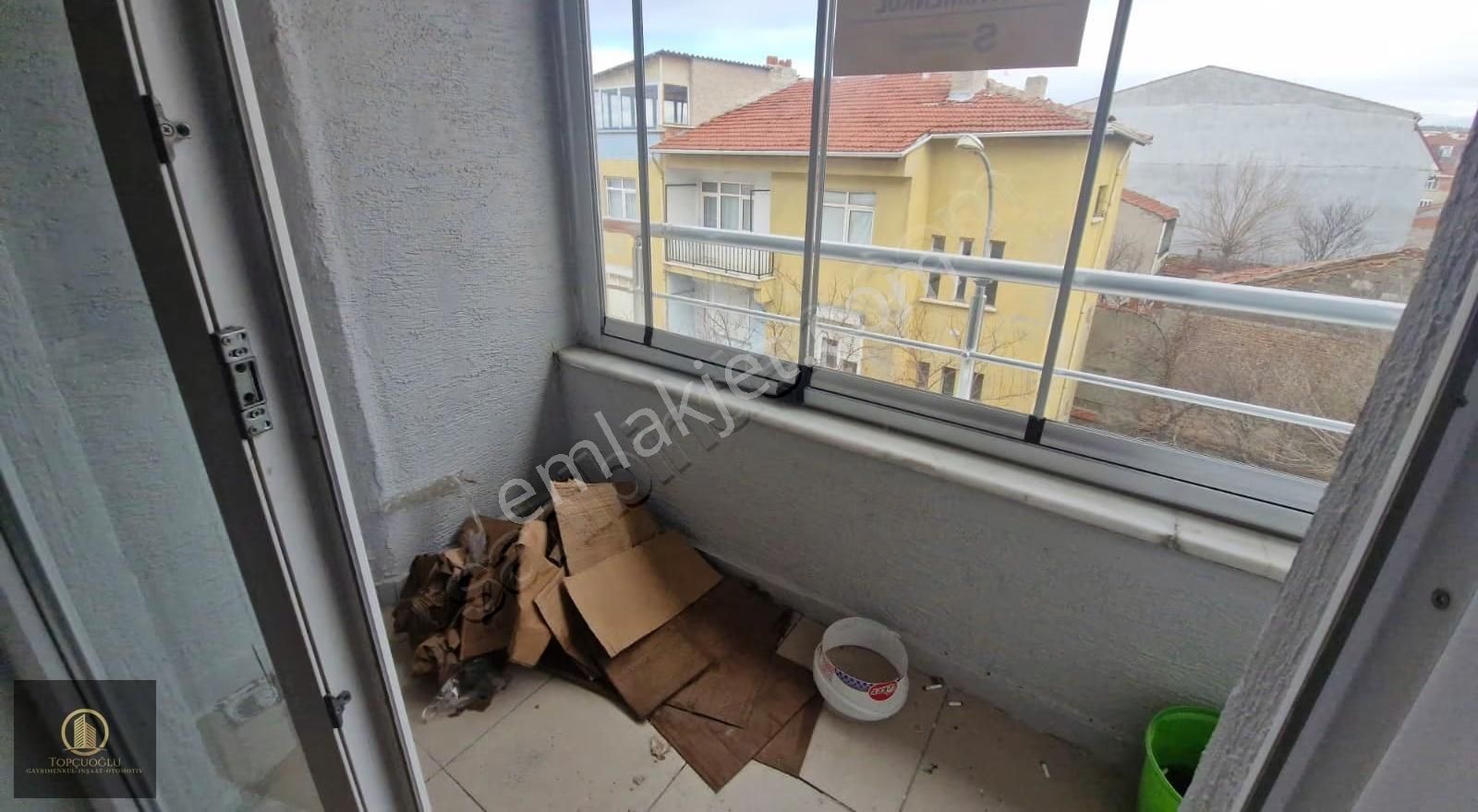 Merkezi Konumda 4+1 Dubleks Çift Balkon,ebv.banyo,kiler - Görsel 6