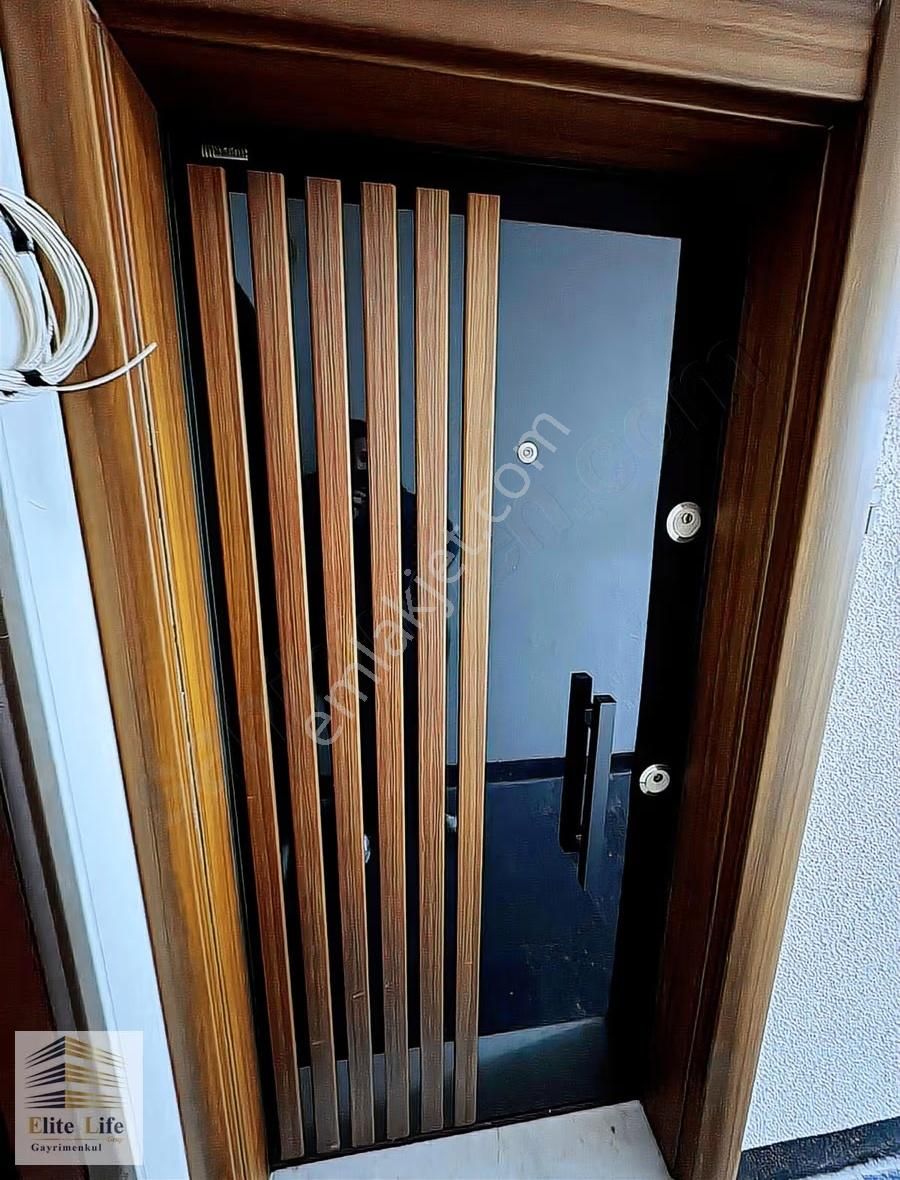 Ataköy 5. Kısım A9 Blokta 9. Kat, Geniş Ve Ferah 2+1 Daire