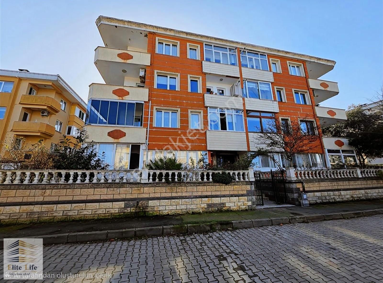 Şile Çavuş Mahallesinde Bahçeli ,barbekülü 3+1 Yüksek Giriş
