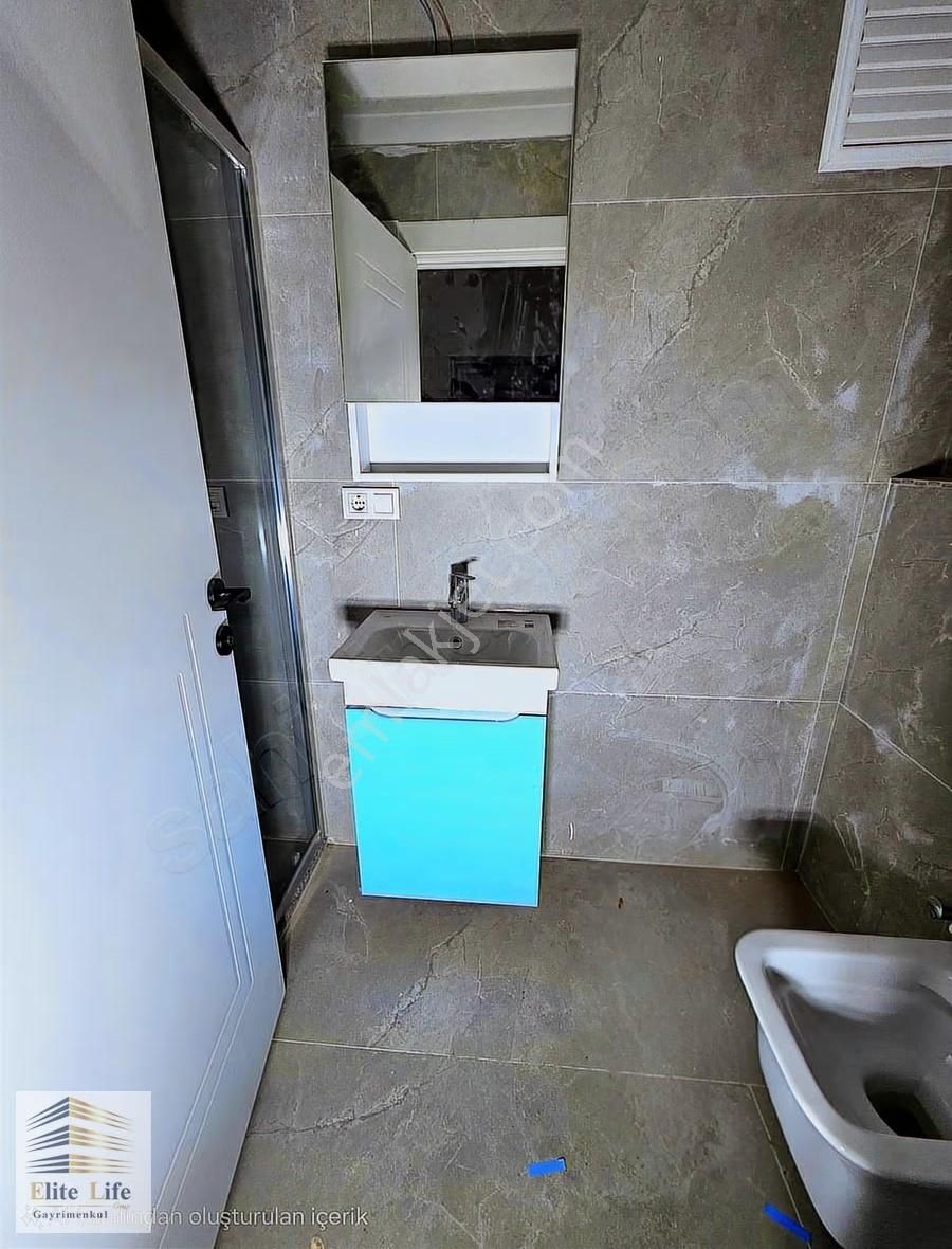 Üsküdar Barbaros Mh.site İçi Ay Konaklarında 2+1 Satılık Daire - Görsel 3