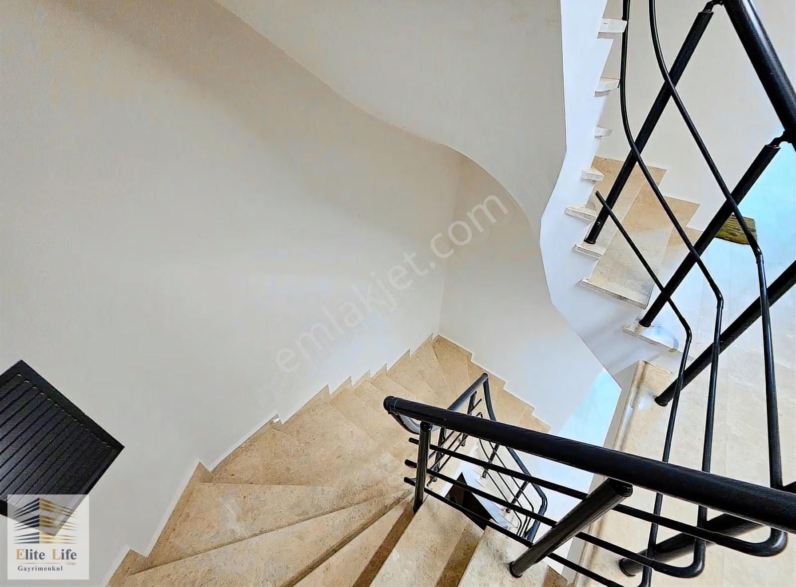 Üsküdar Barbaros Mh.site İçi Ay Konaklarında 2+1 Satılık Daire - Görsel 30