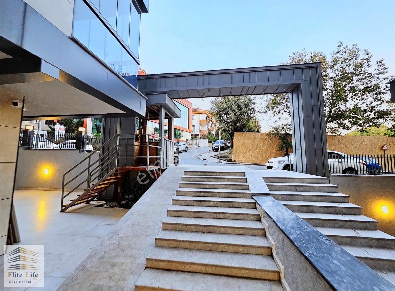 Üsküdar Barbaros Mh.site İçi Ay Konaklarında 2+1 Satılık Daire - Görsel 28