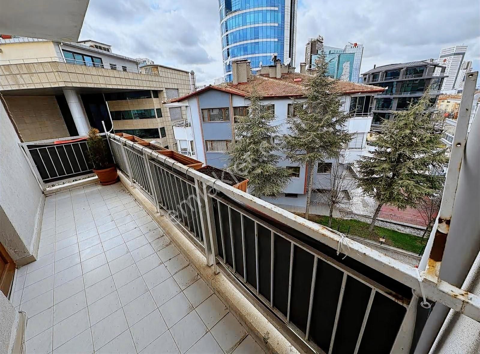 Ceyhun Atıf Kansu Yakını Geniş Ön Cephe 3+1 - Görsel 16