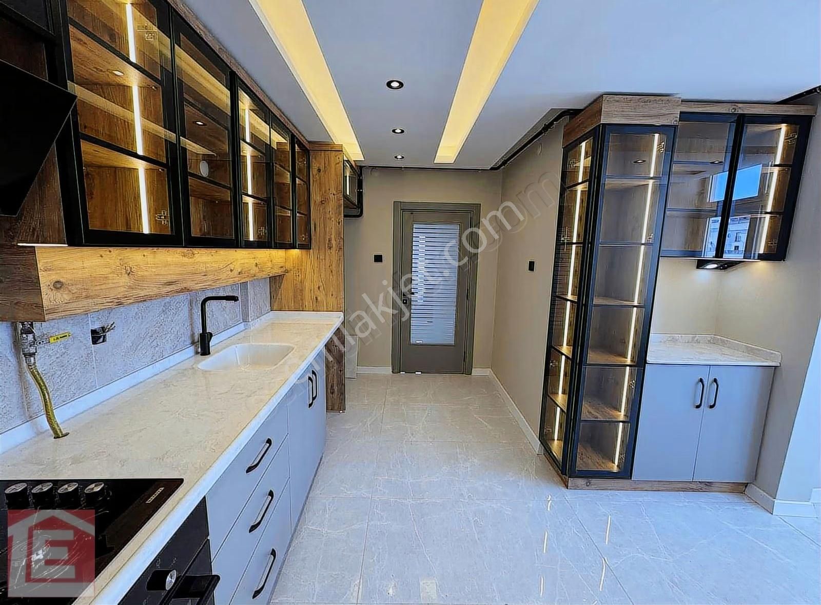 Lider'den Kenan Evren Yakını İçi Ful Yapılı Hatasız Geniş 3+1 - Görsel 3