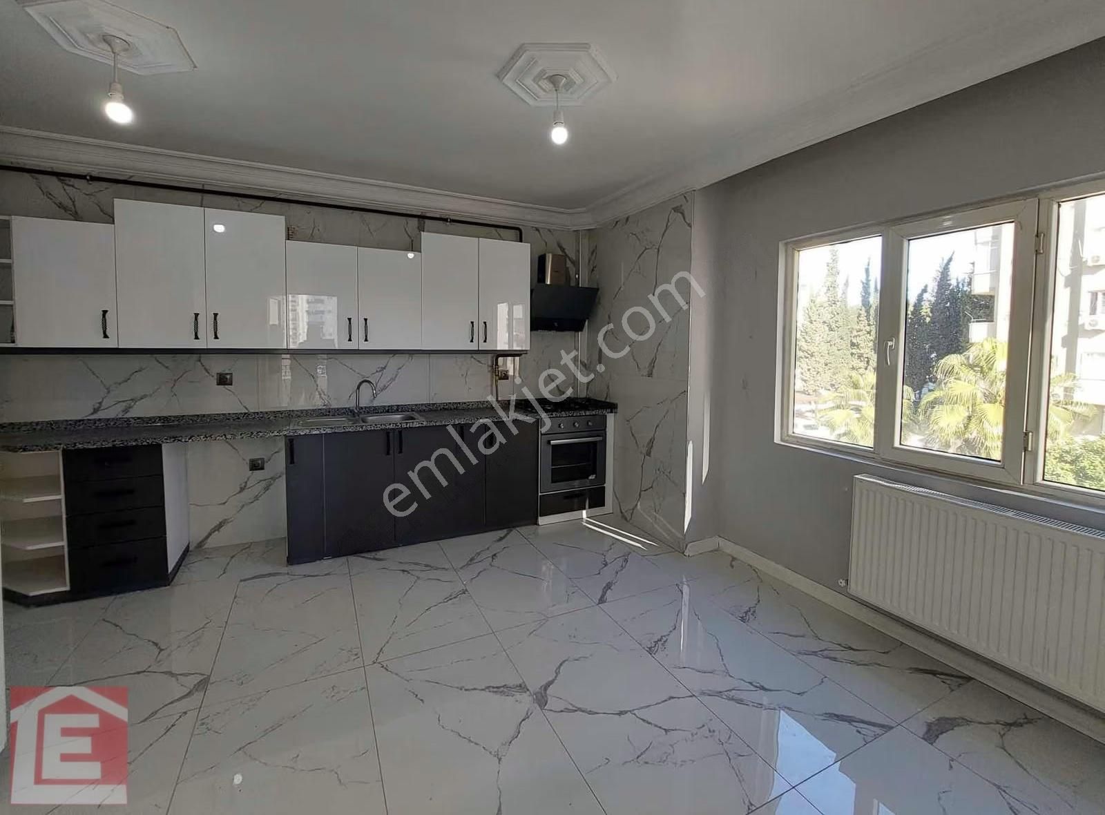 Lider'den Ruh Sağlığı Turgut Özal Civarı İçi Yapılı Geniş 3+1