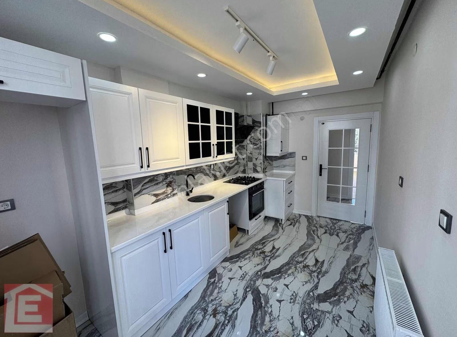 Lider'den Barış Manço Blv Yakını Az Katlı İçi Ful Yapılı 3+1 - Görsel 29