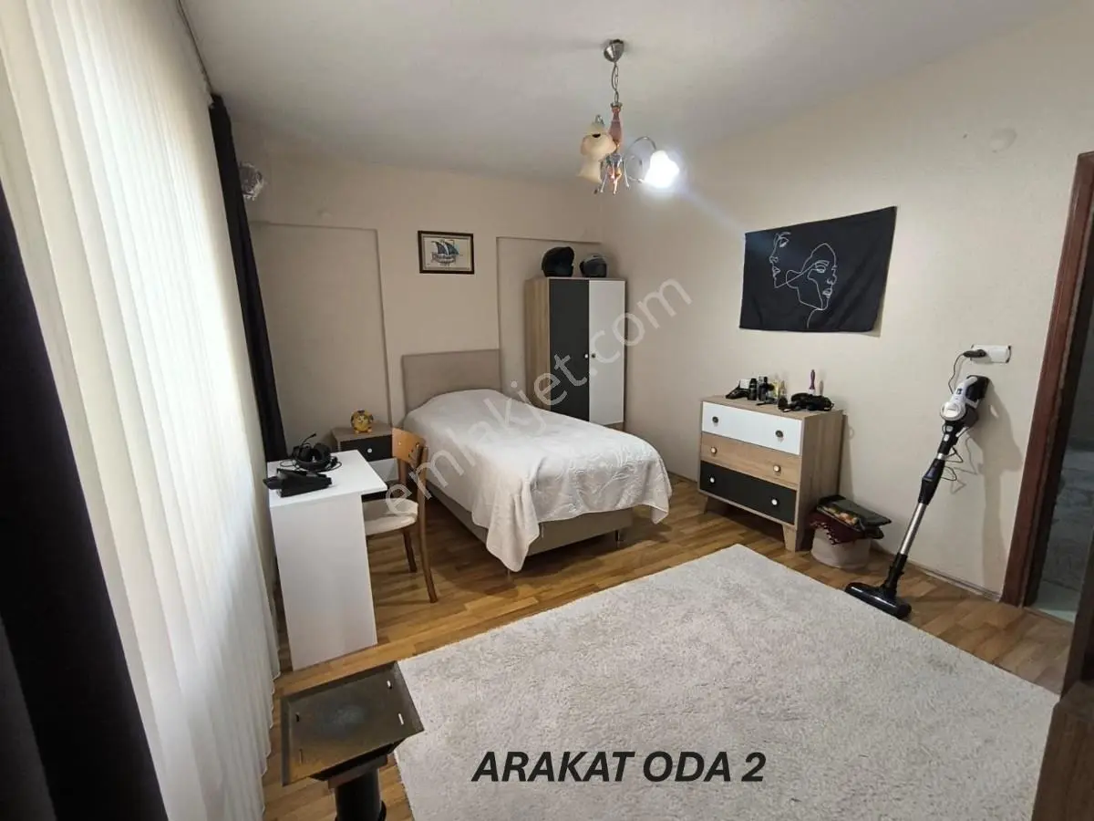 Sakarya Serdivan Vatan Mah.de 260 M2 Arsada 8+3 Müstakil Ev - Görsel 4