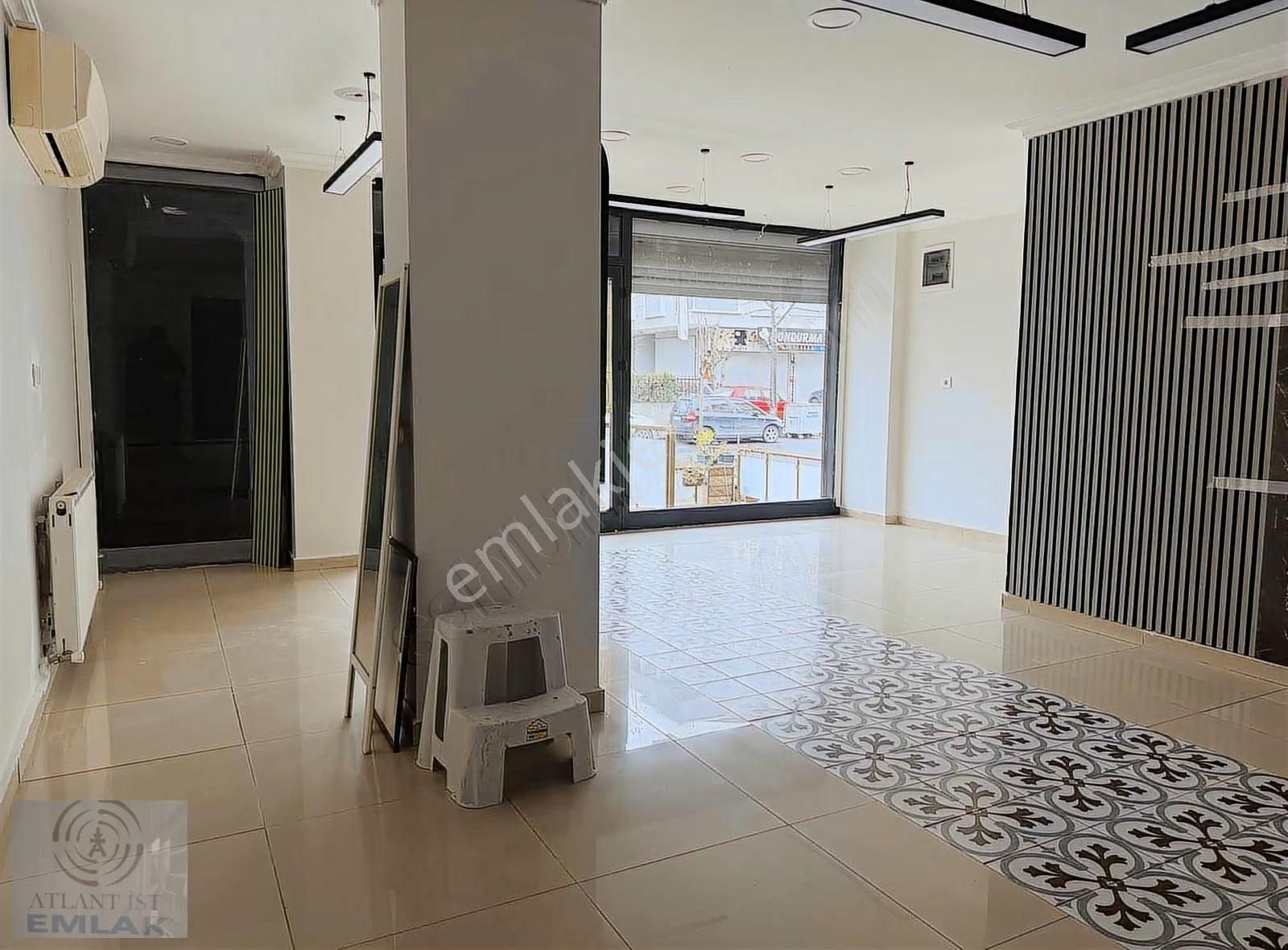19 Mayıs Caddesi Üstünde 120m2 Wc'li Mutfaklı İçi Yapılı Dükkan - Görsel 3