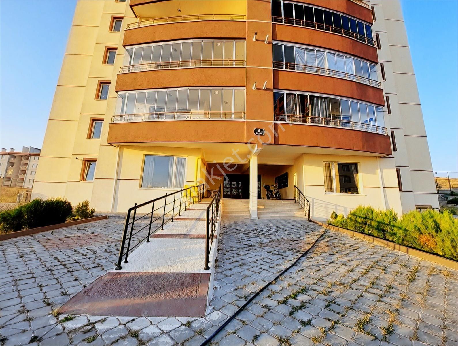 Alcı Mah. Prestijli Site Satılık 3+1 Arakat Natamam - Görsel 2