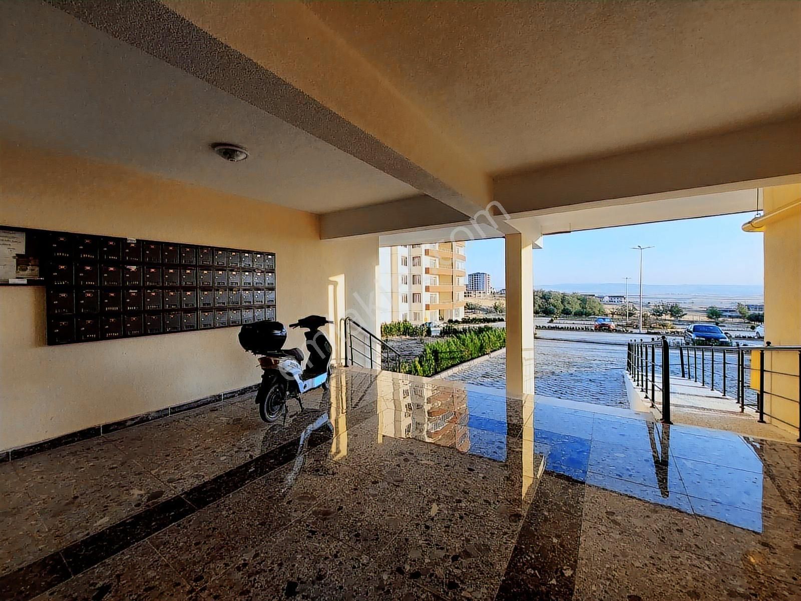 Alcı Mah. Prestijli Site Satılık 3+1 Arakat Natamam - Görsel 3